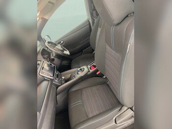 Used Nissan Leaf 2022 for sale - 76162484: Photo 4