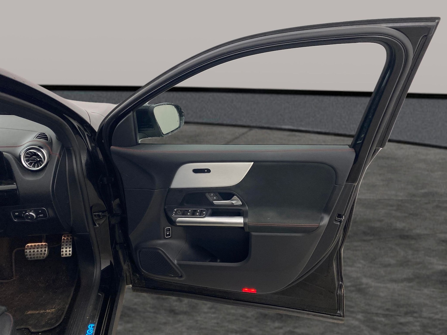 Used Mercedes-Benz EQA 2023 for sale - 77480415: Photo 28