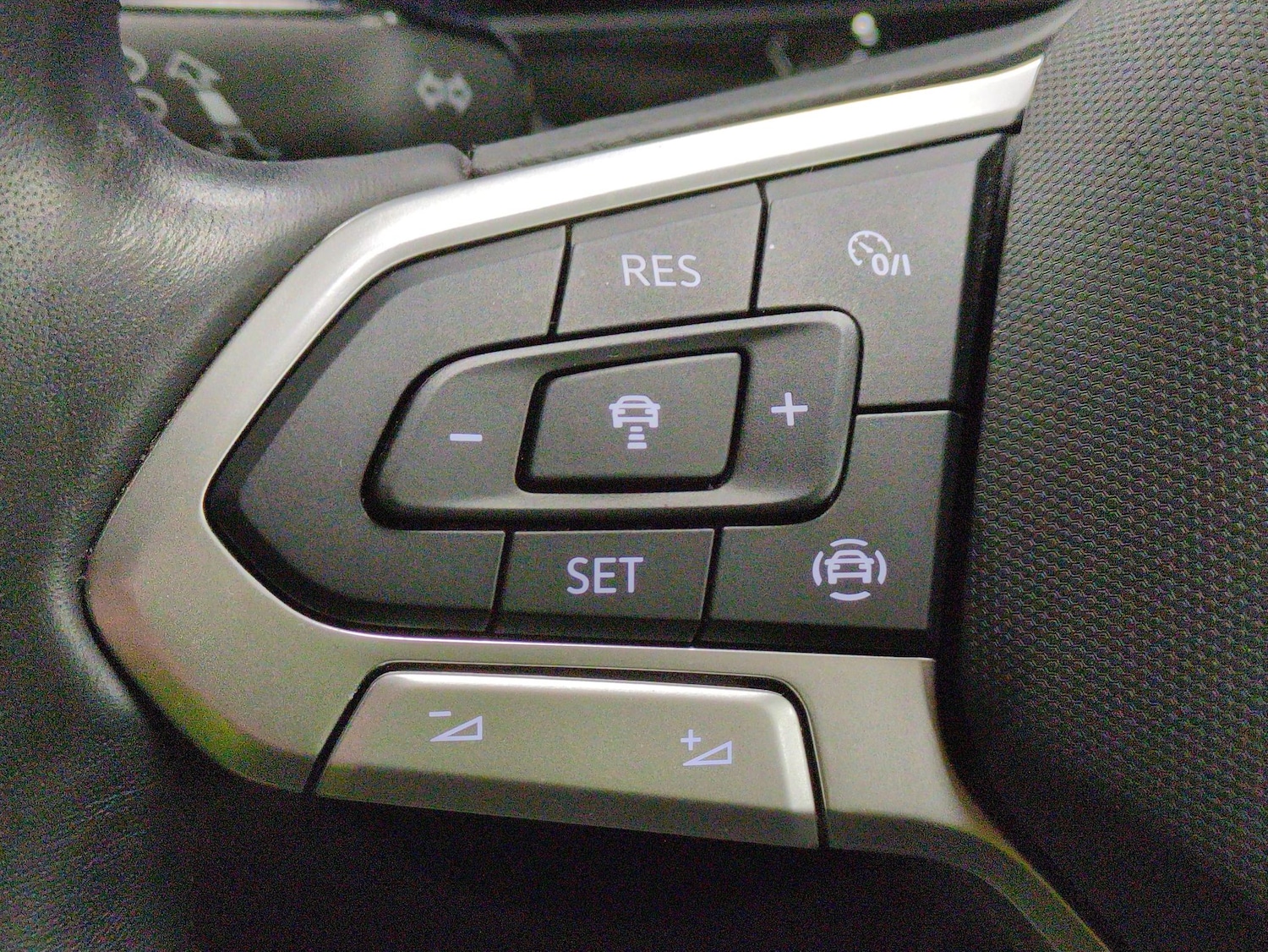 Used Volkswagen T-Cross 2023 for sale - 77061919: Photo 17