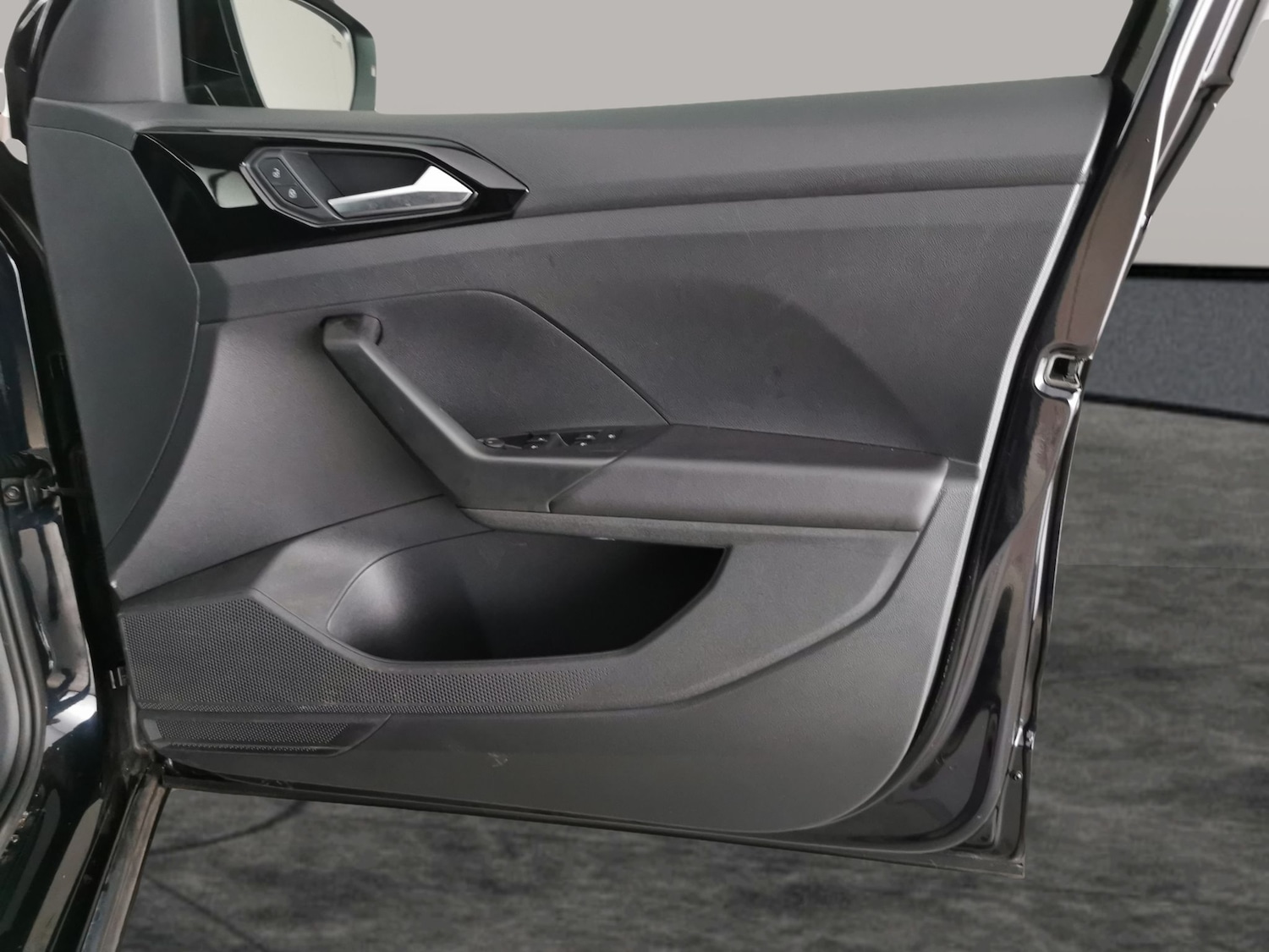 Used Volkswagen T-Cross 2023 for sale - 77061919: Photo 30