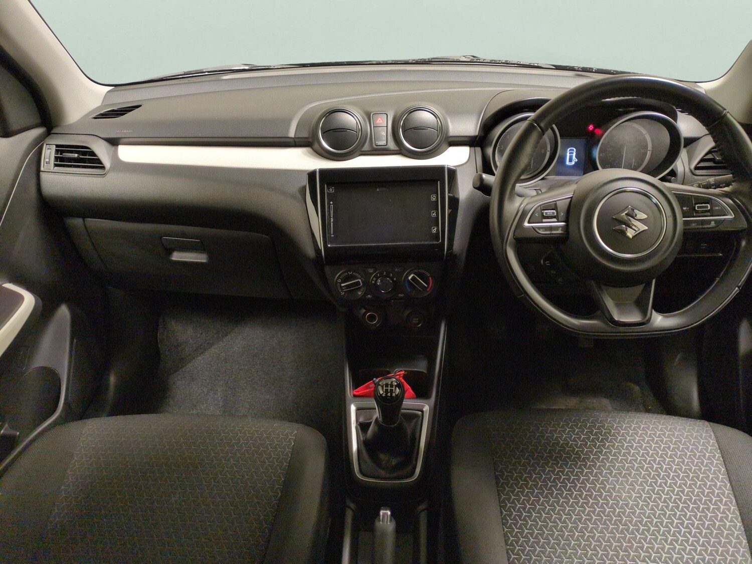 Used Suzuki Swift 2022 for sale - 77418104: Photo 6