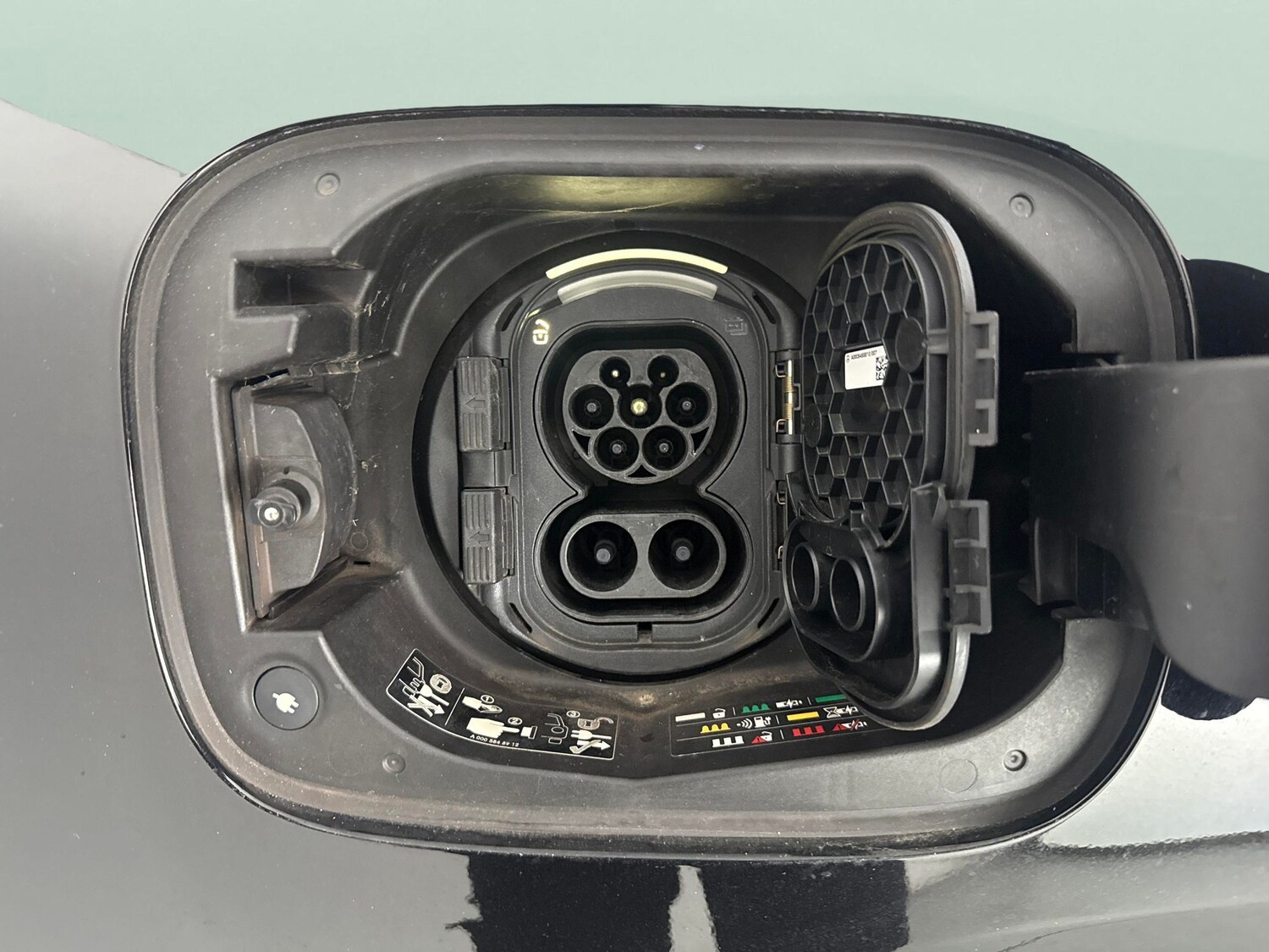 Used Mercedes-Benz EQC for sale - 77902097: Photo 37