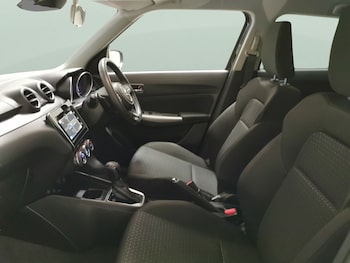 Used Suzuki Swift 2023 for sale - 78133967: Photo