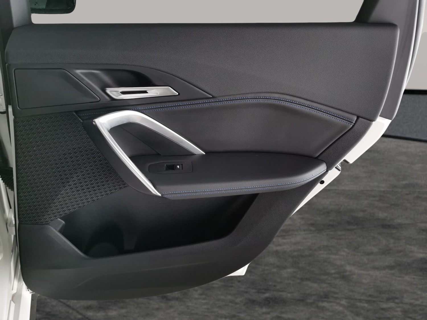 Used BMW iX1 2024 for sale - 76653028: Photo 37