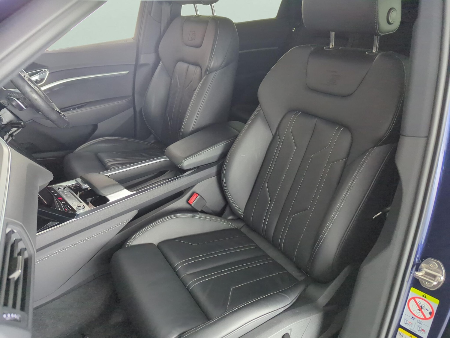 Used Audi e-tron 2022 for sale - 77393723: Photo 7