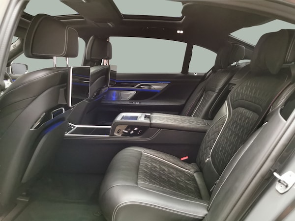 Used BMW 7 Series 2022 for sale - 76310652: Photo 38