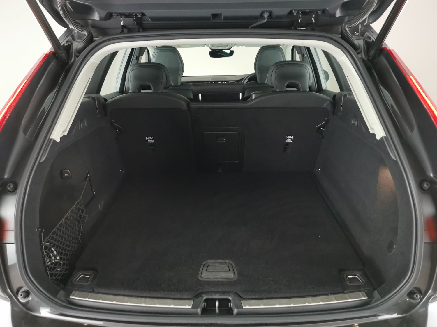 Used Volvo XC60 2023 for sale - 76738731: Photo 36