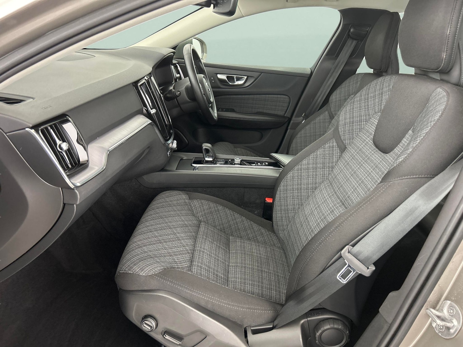 Used Volvo V60 2022 for sale - 76178278: Photo 31