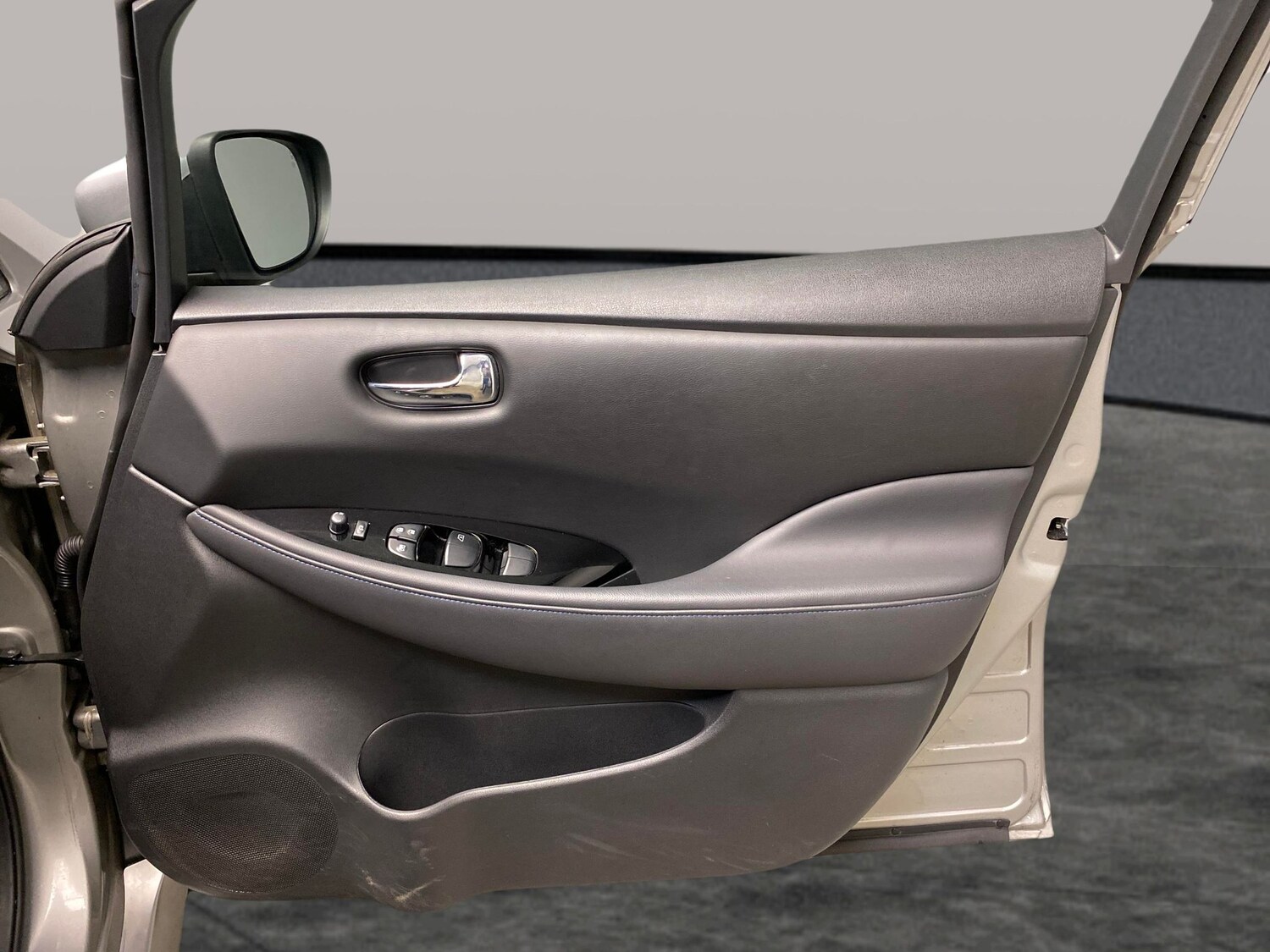 Used Nissan Leaf for sale - 77962879: Photo 27