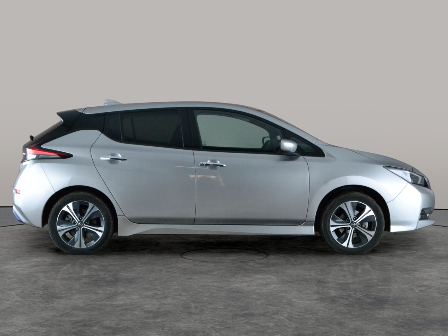 Used Nissan Leaf for sale - 77962879: Photo 9