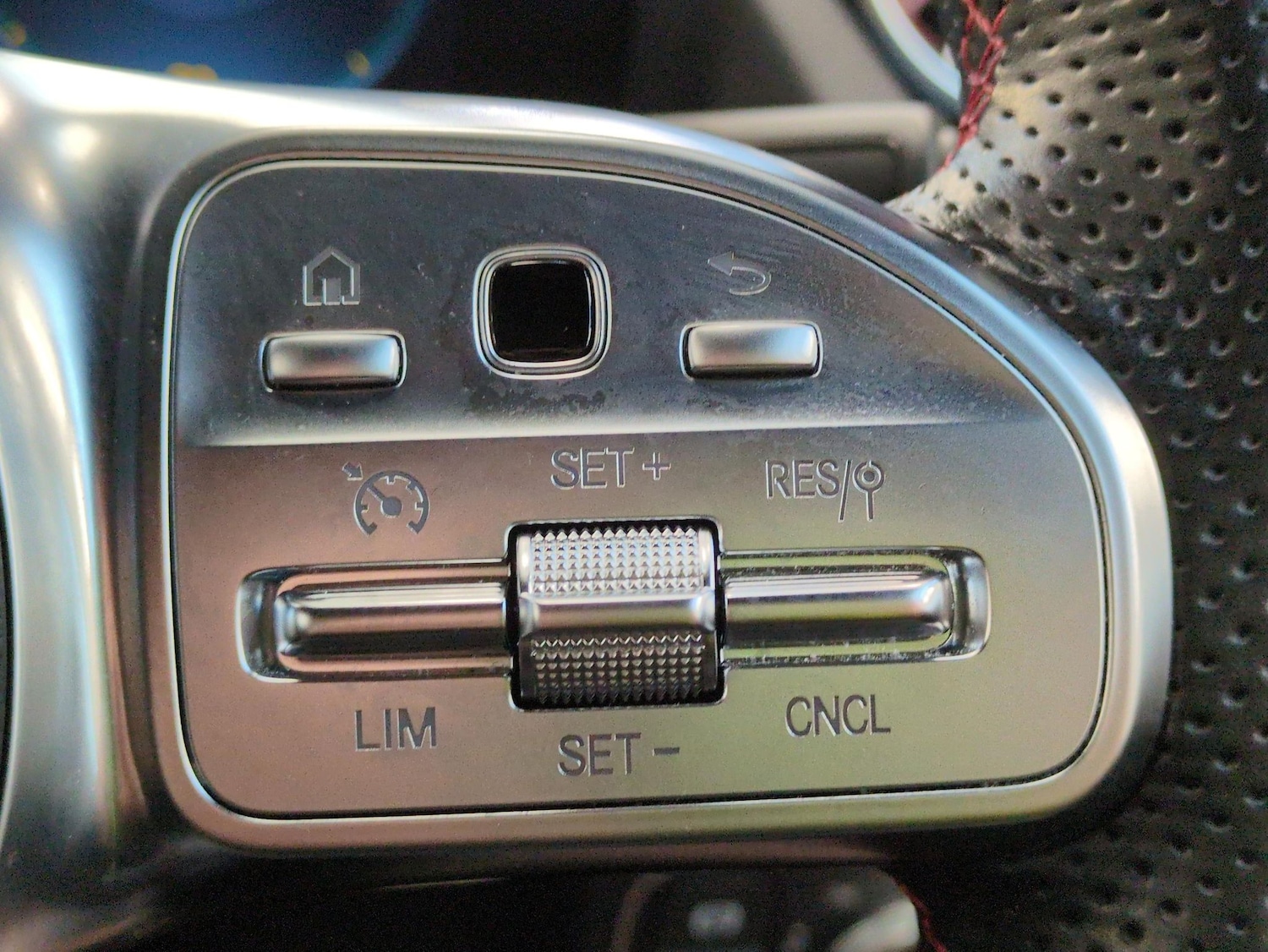 Used Mercedes-Benz EQA 2023 for sale - 76464161: Photo 28