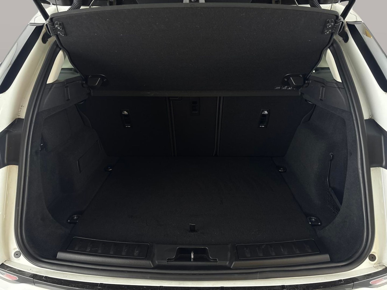 Used Land Rover Range Rover Evoque 2021 for sale - 76362446: Photo 41