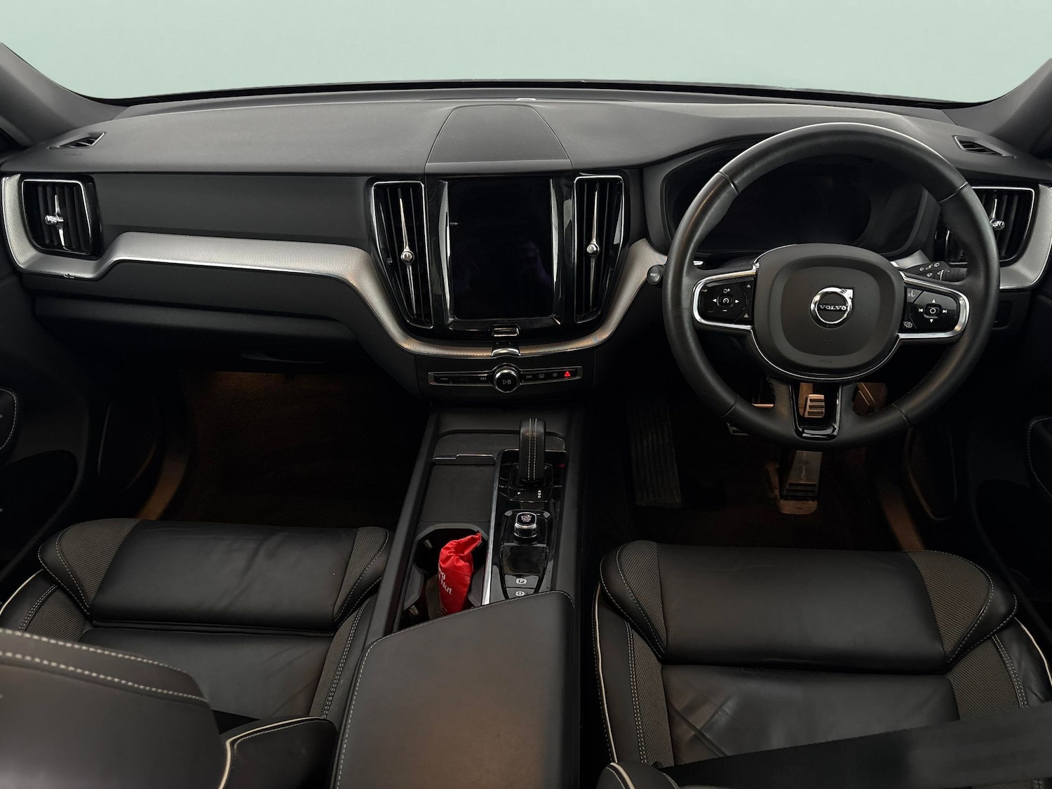 Used Volvo XC60 2022 for sale - 76141133: Photo 10