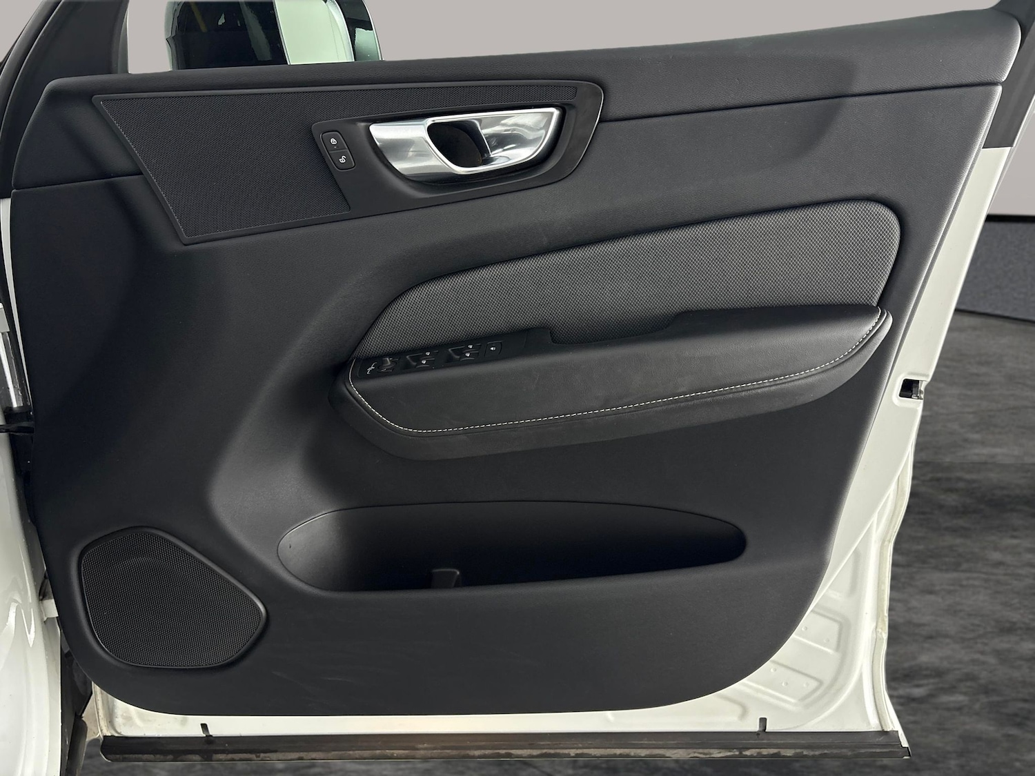Used Volvo XC60 2022 for sale - 76141133: Photo 43