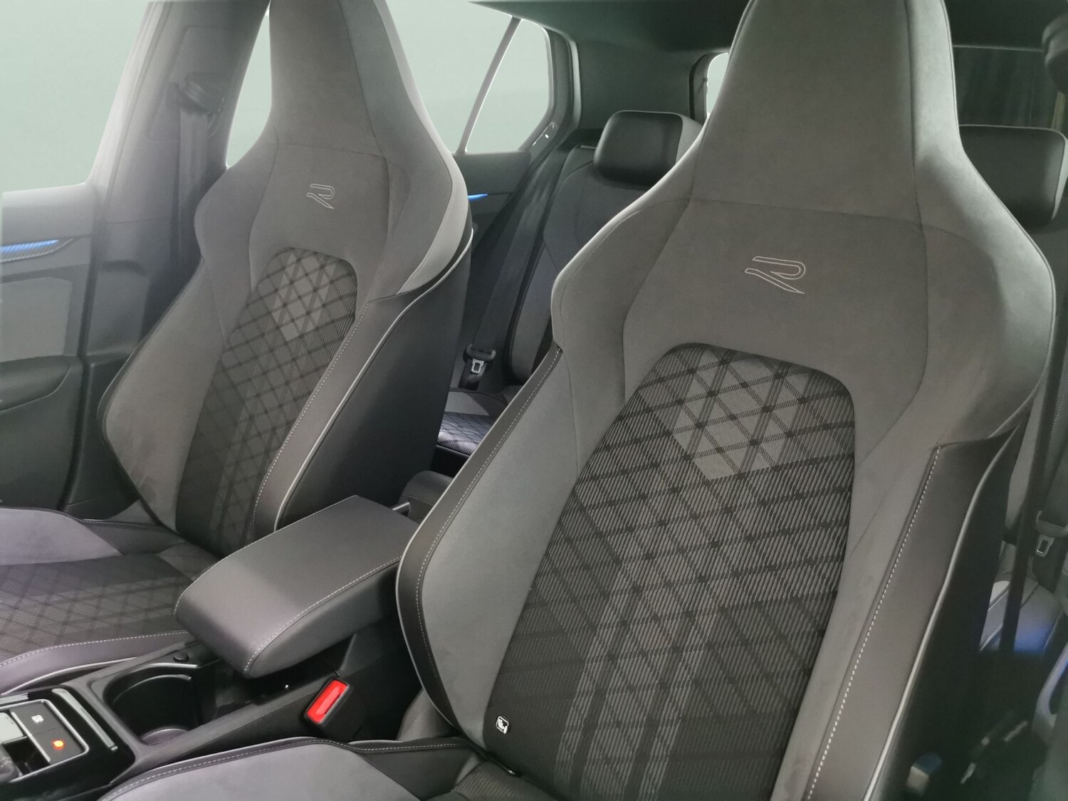 Used Volkswagen Golf 2023 for sale - 77675959: Photo 6