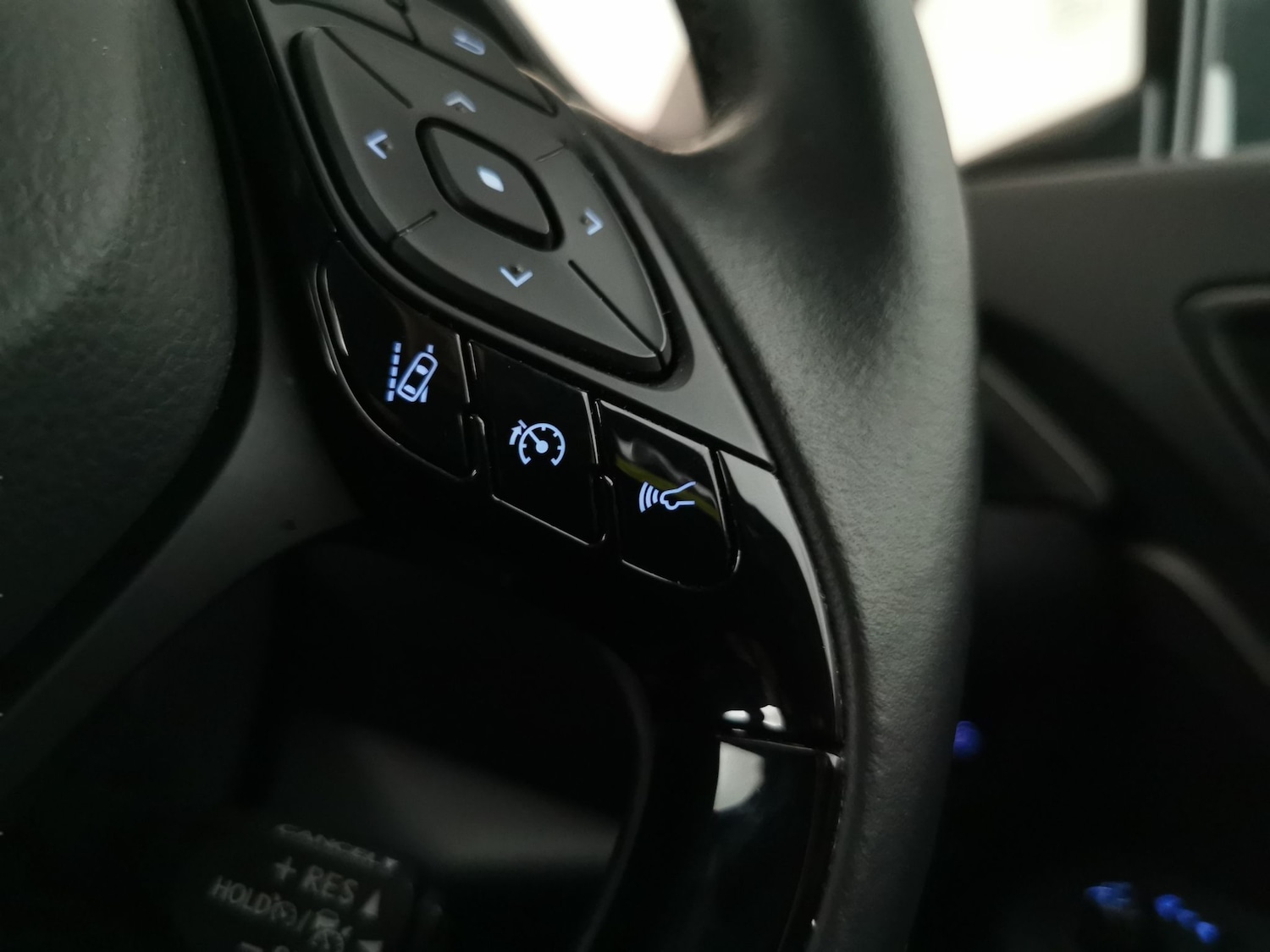 Used Toyota C-HR 2023 for sale - 77981293: Photo 19