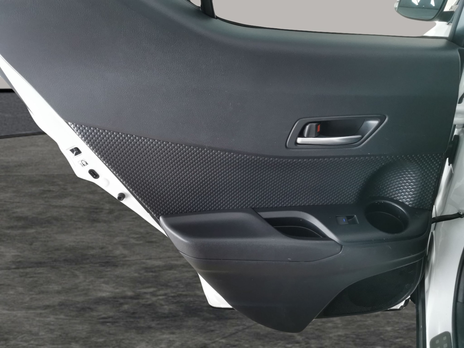 Used Toyota C-HR 2023 for sale - 77981293: Photo 25