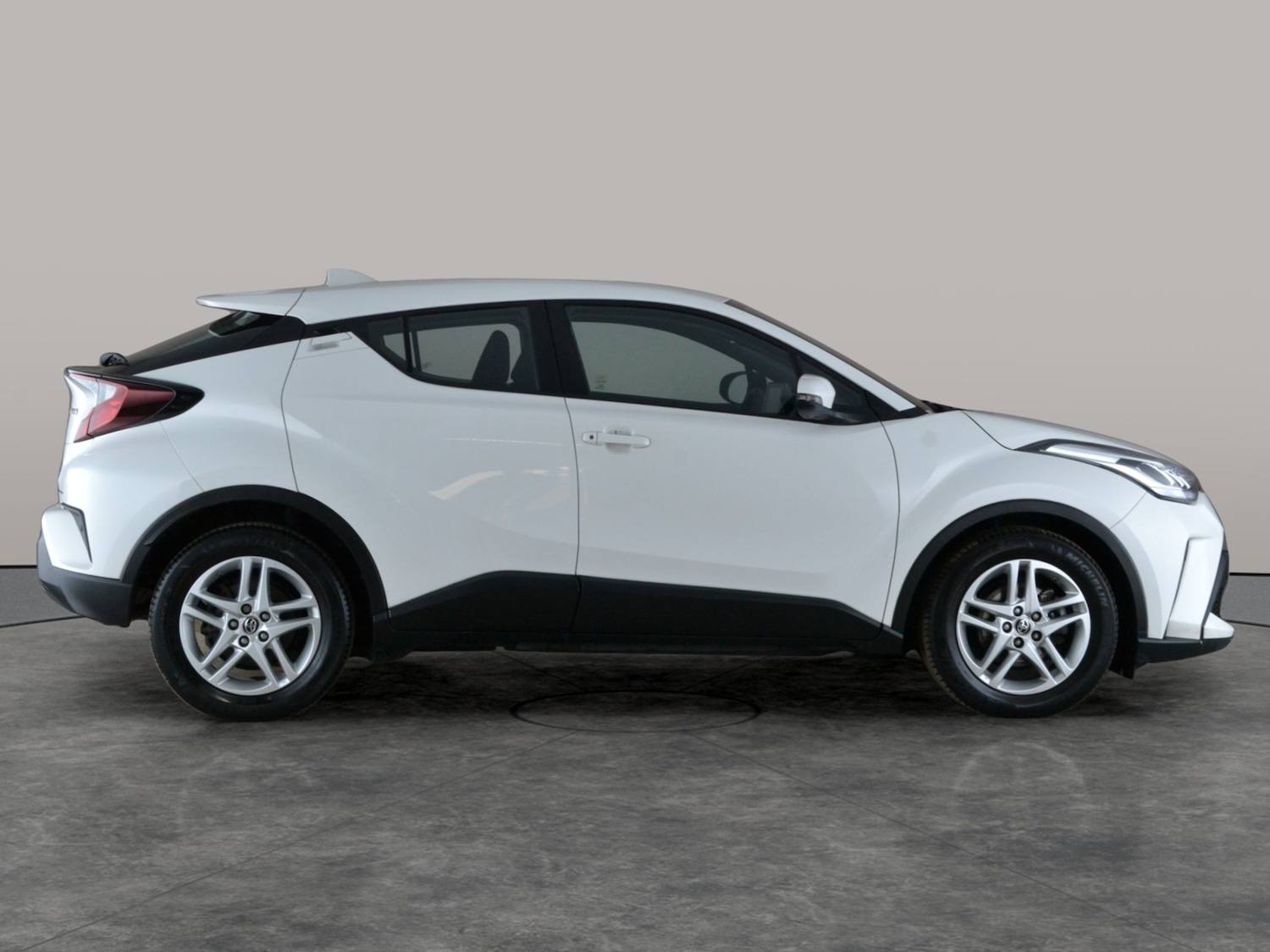 Used Toyota C-HR 2023 for sale - 77981293: Photo 8