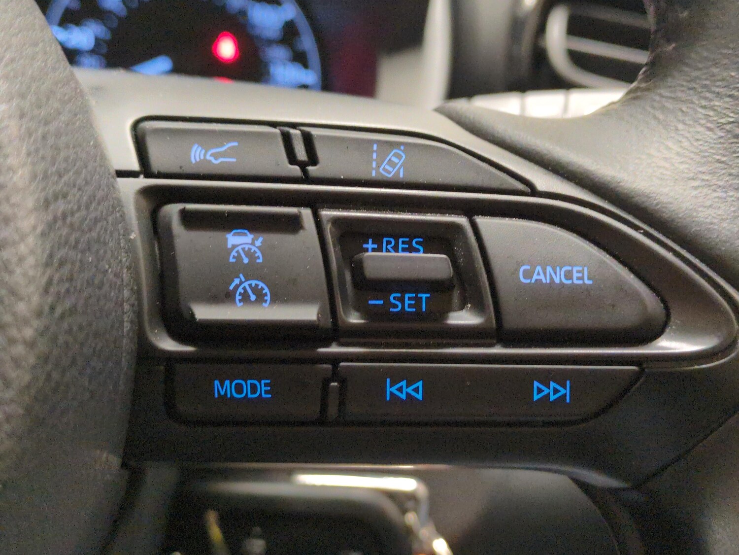 Used Toyota Yaris 2023 for sale - 77706573: Photo 17