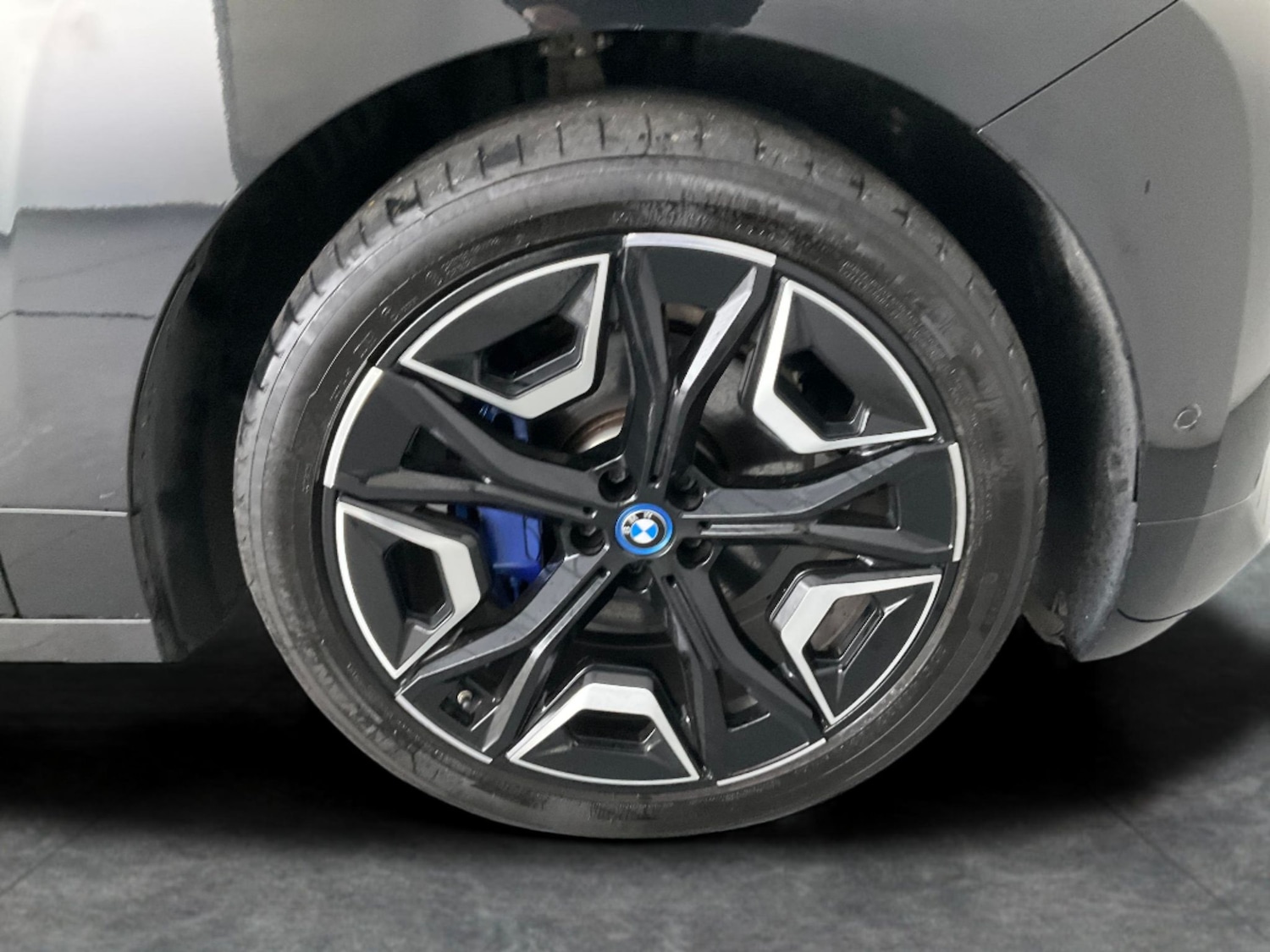 Used BMW iX 2022 for sale - 76738402: Photo 31