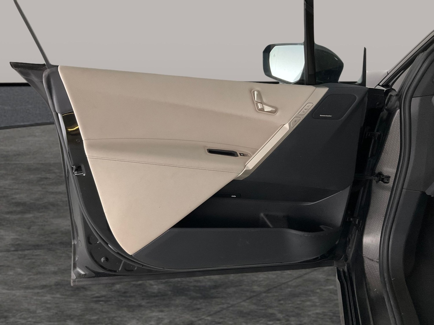 Used BMW iX 2022 for sale - 76738402: Photo 34