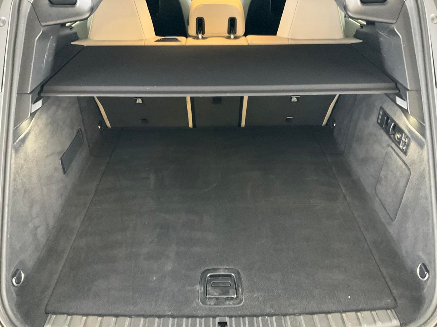 Used BMW iX 2022 for sale - 76738402: Photo 40