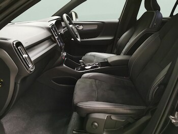 Used Volvo XC40 2021 for sale - 76480087: Photo