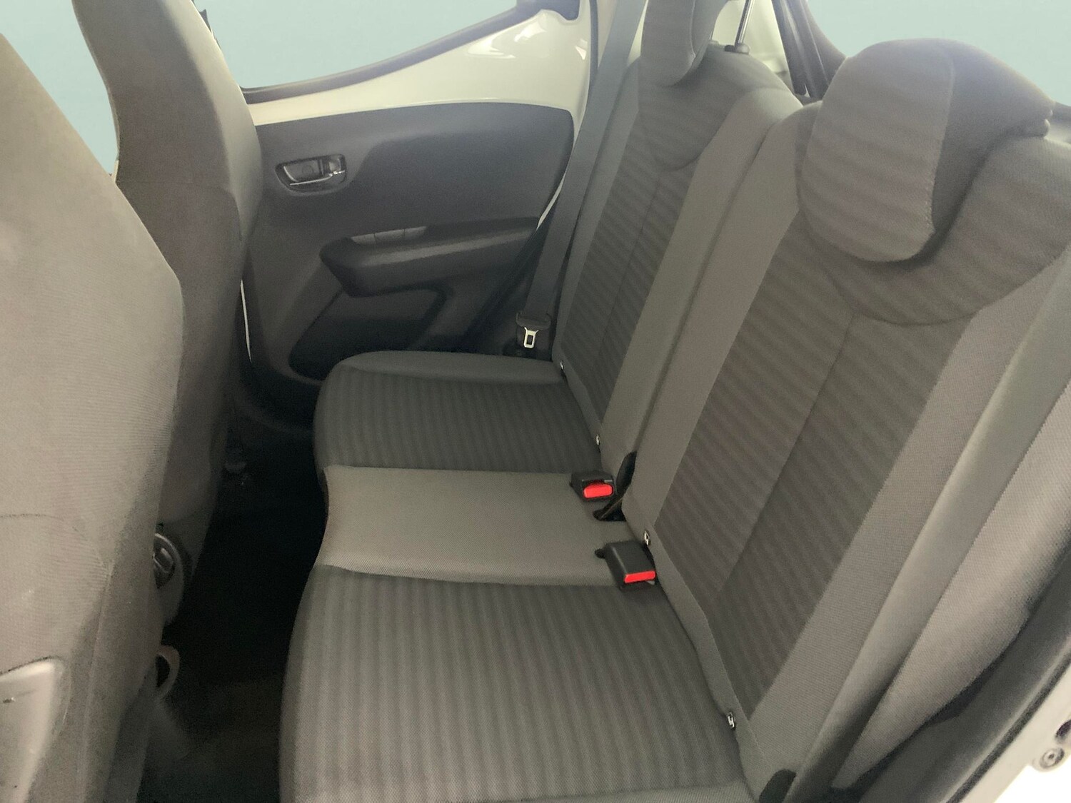 Used Toyota AYGO 2020 for sale - 76467549: Photo 27