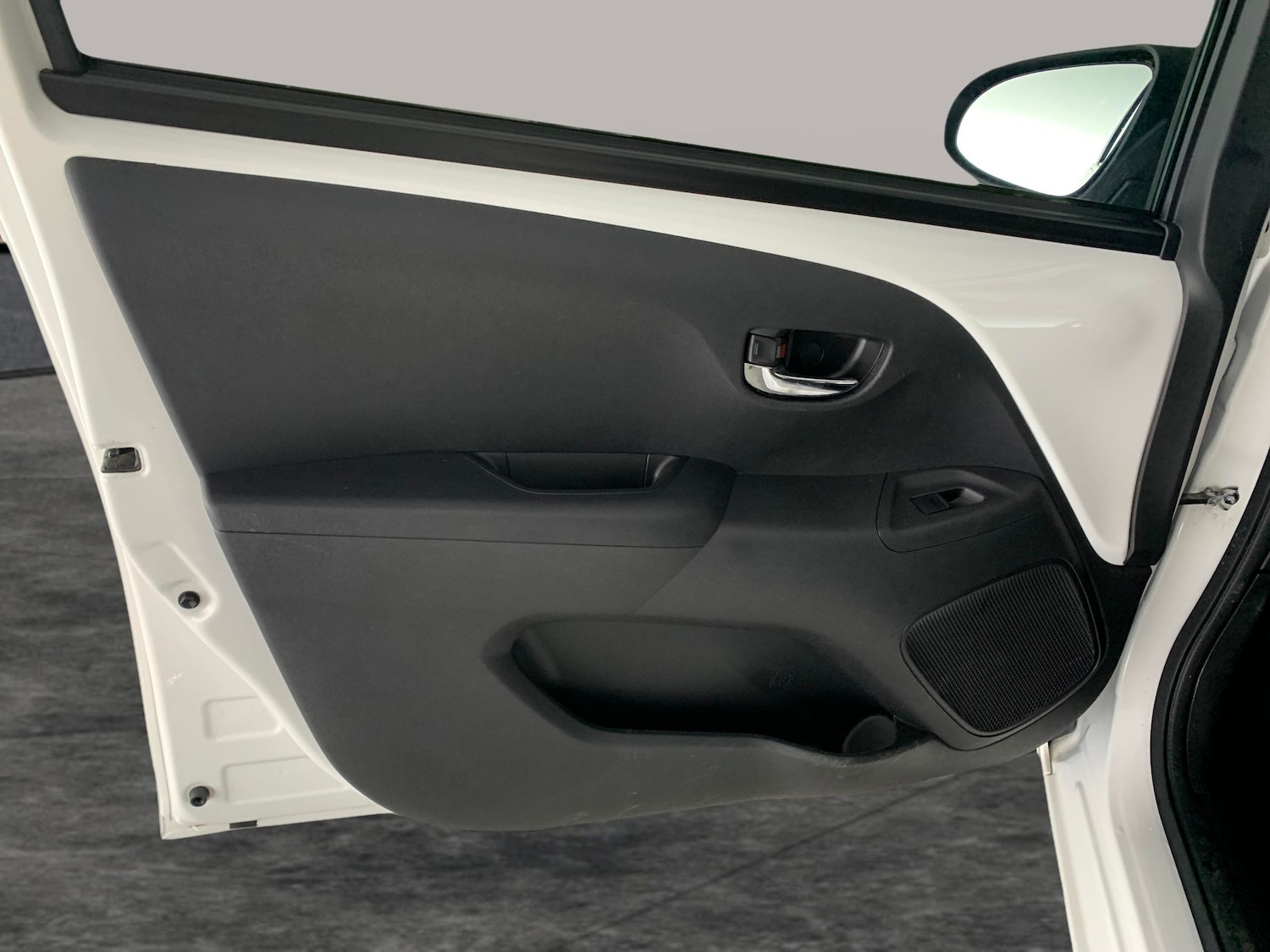 Used Toyota AYGO 2020 for sale - 76467549: Photo 33