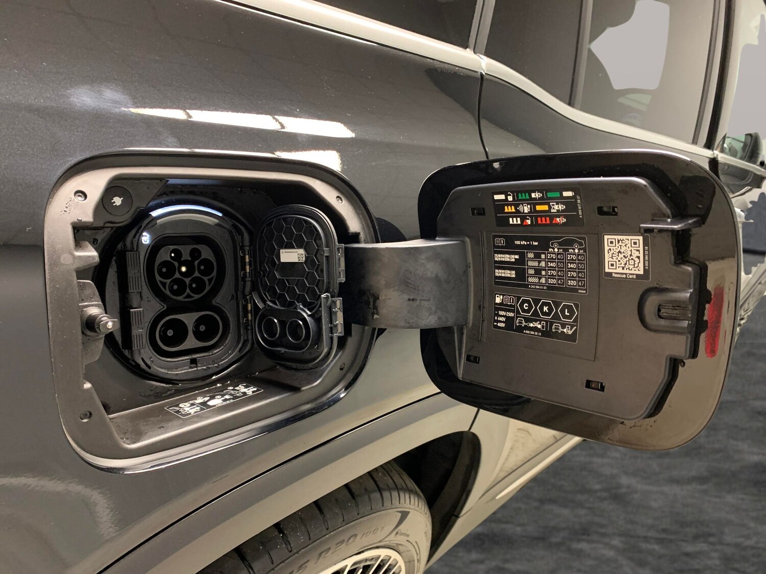 Used Mercedes-Benz EQB 2025 for sale - 77164957: Photo 28