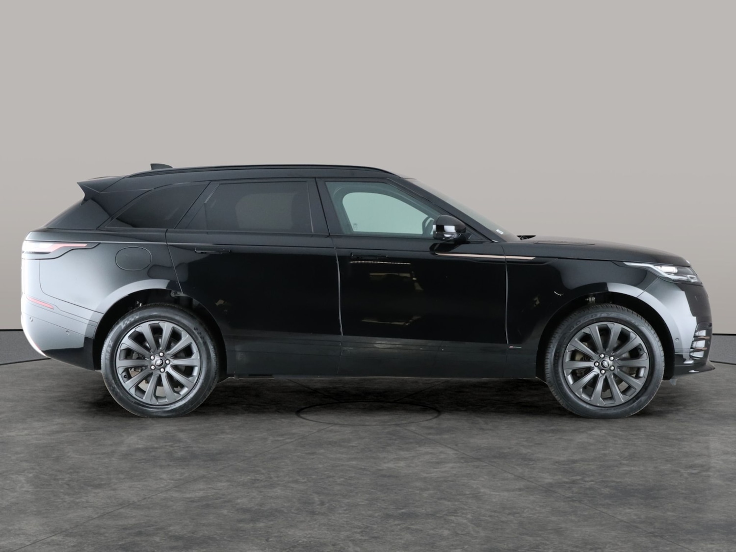 Used Land Rover Range Rover Velar 2021 for sale - 76540347: Photo 10