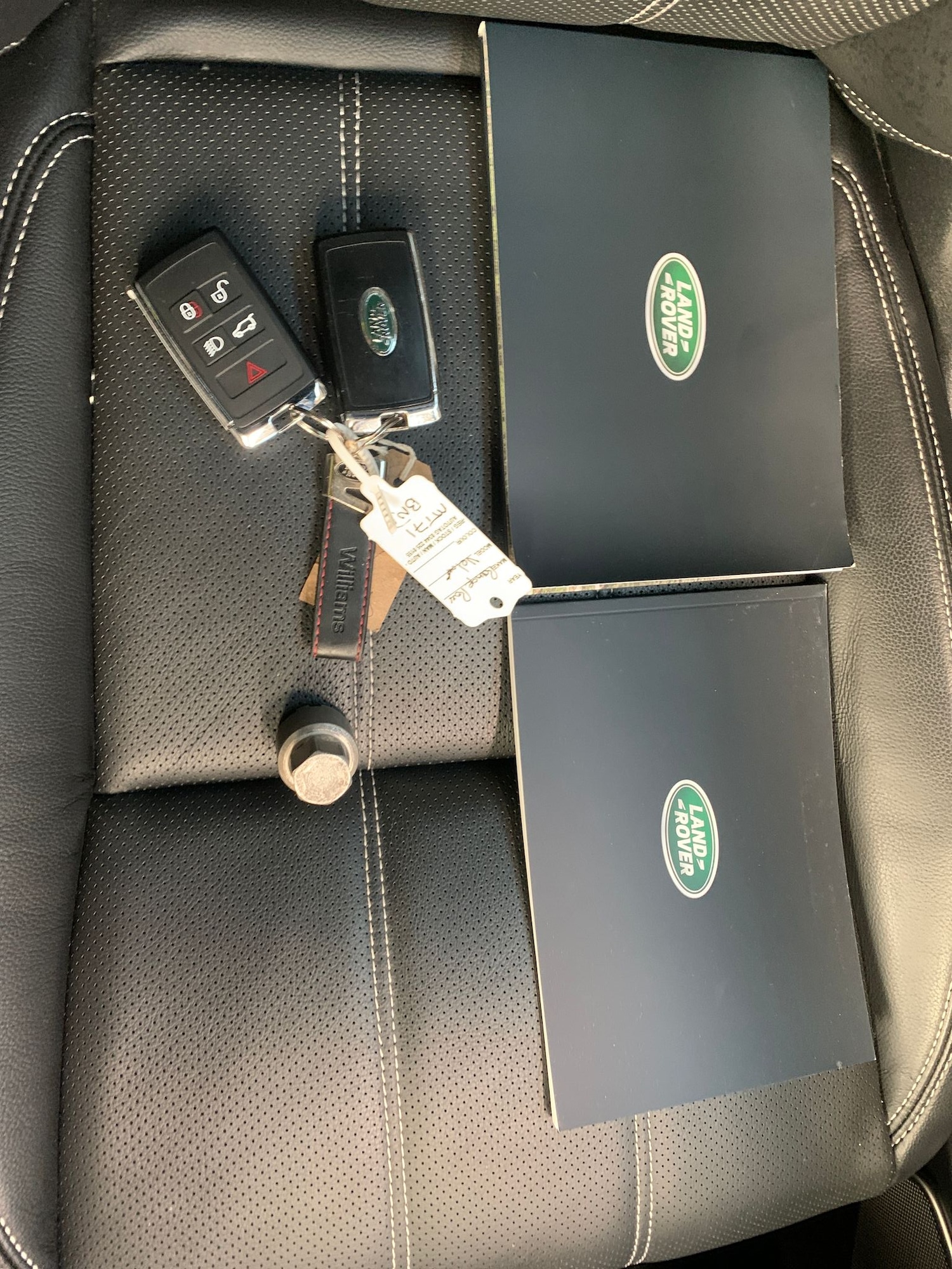 Used Land Rover Range Rover Velar 2021 for sale - 76540347: Photo 8