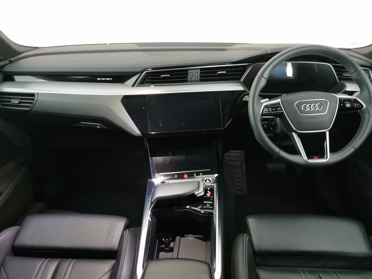 Used Audi e-tron 2023 for sale - 77210878: Photo 7
