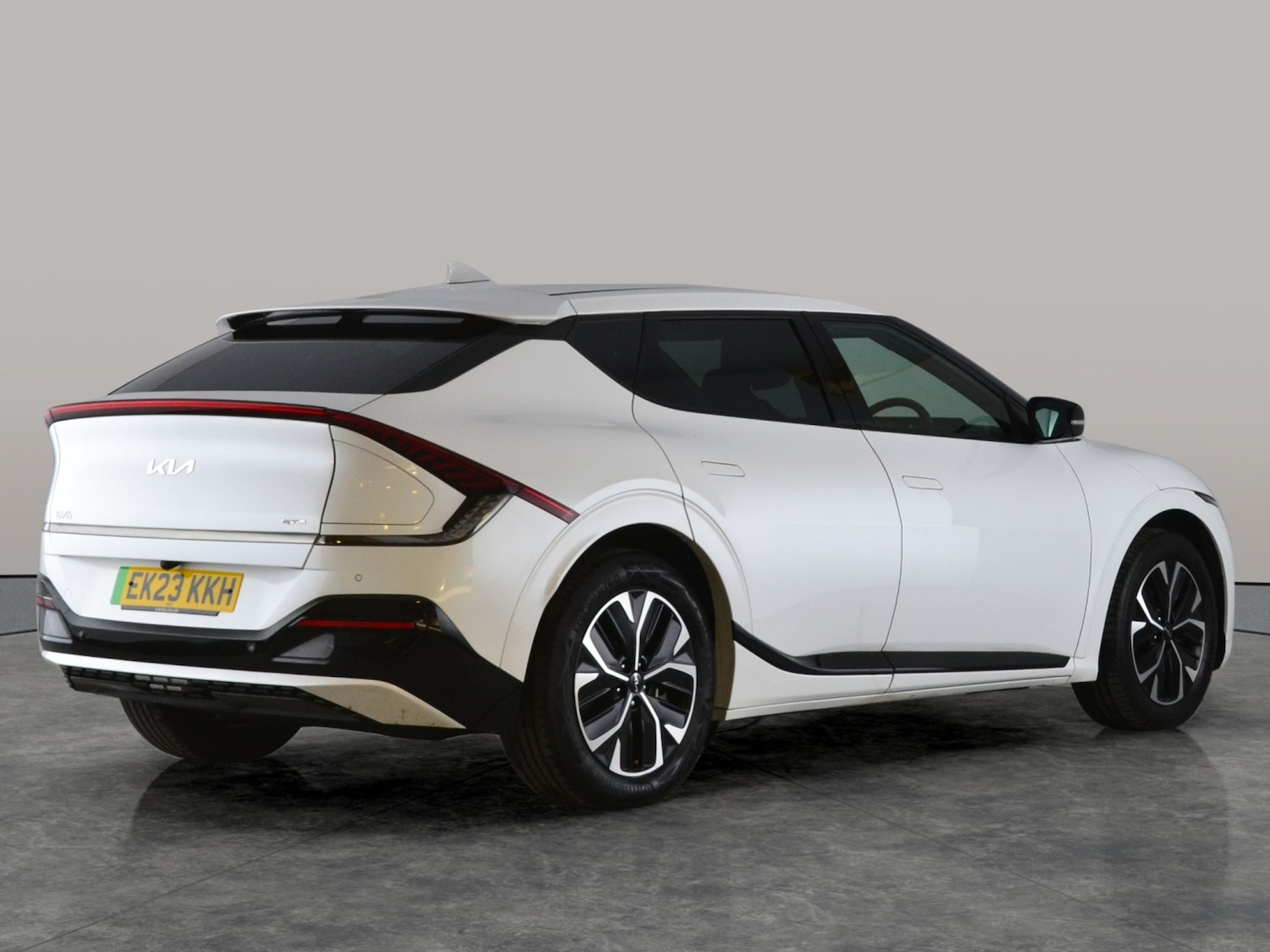 Used Kia EV6 2023 for sale - 77286111: Photo 10