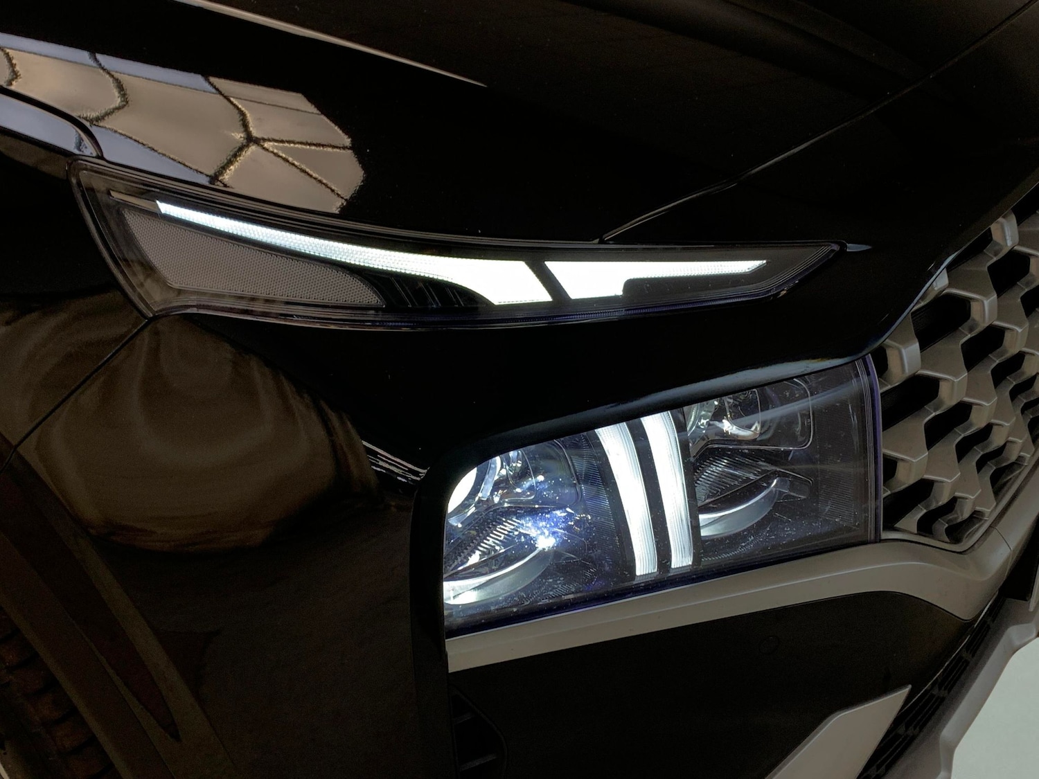 Used Hyundai Santa Fe 2023 for sale - 76612335: Photo 26