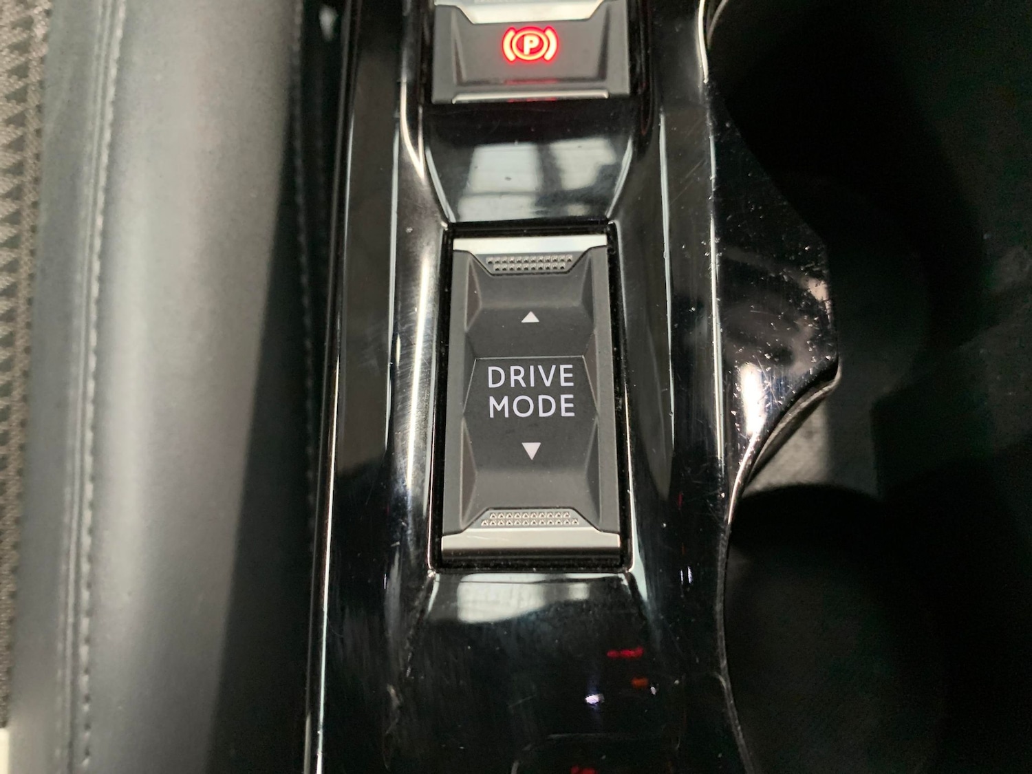 Used Peugeot E-2008 2022 for sale - 76895043: Photo 17