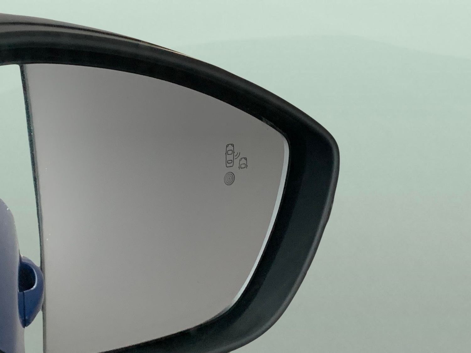 Used Peugeot E-2008 2022 for sale - 76895043: Photo 25