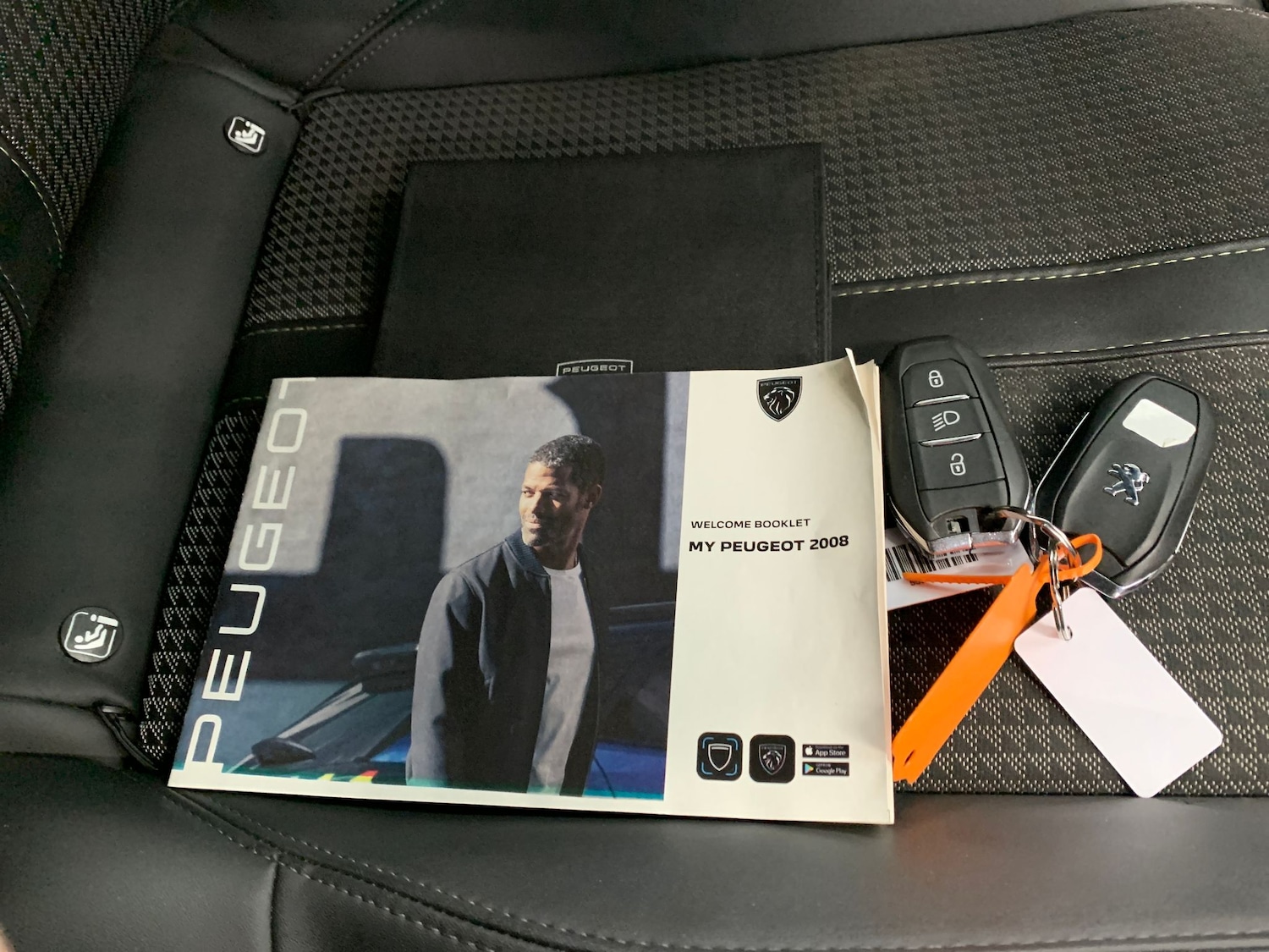 Used Peugeot E-2008 2022 for sale - 76895043: Photo 34