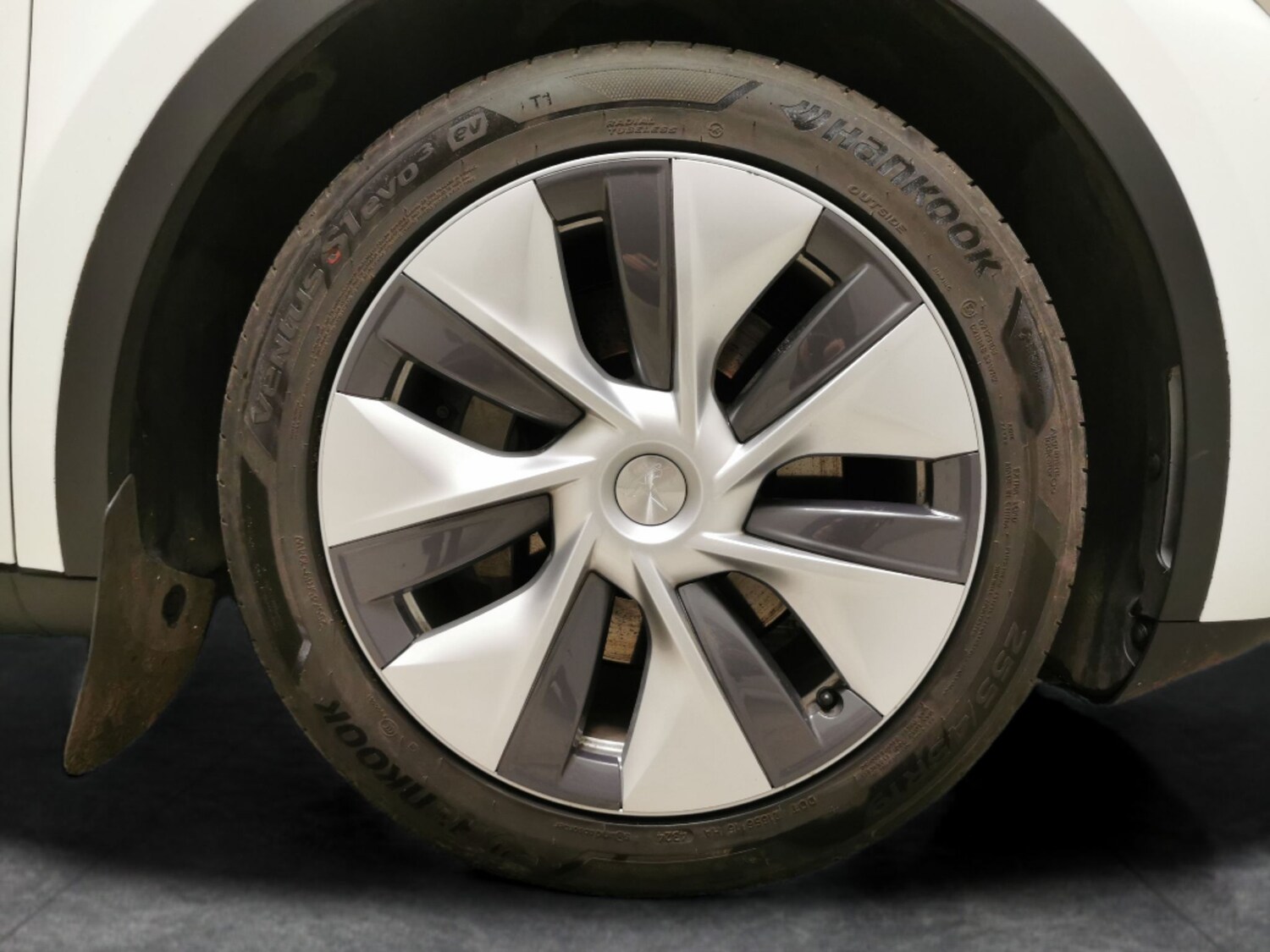 Used Tesla Model Y 2023 for sale - 77902146: Photo 24