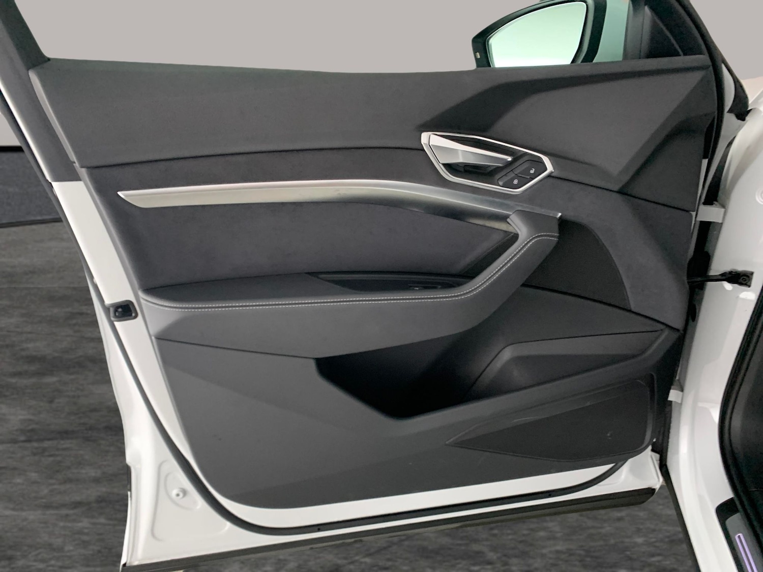 Used Audi e-tron 2022 for sale - 77043696: Photo 31