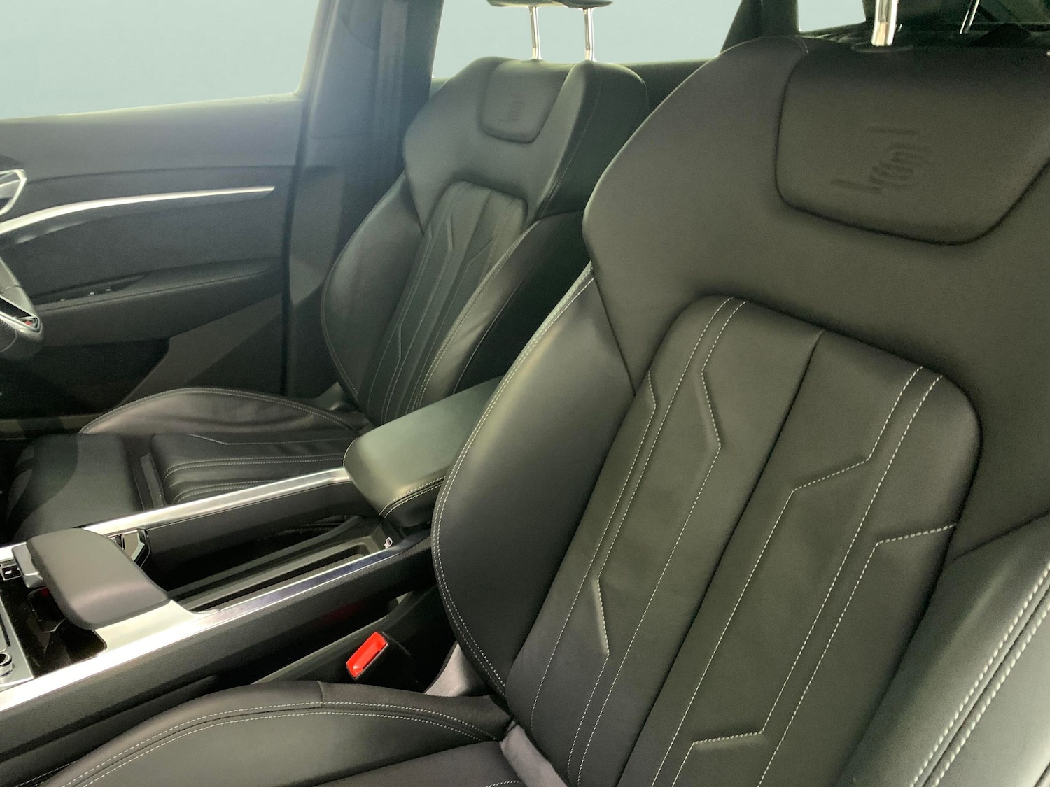 Used Audi e-tron 2022 for sale - 77043696: Photo 7