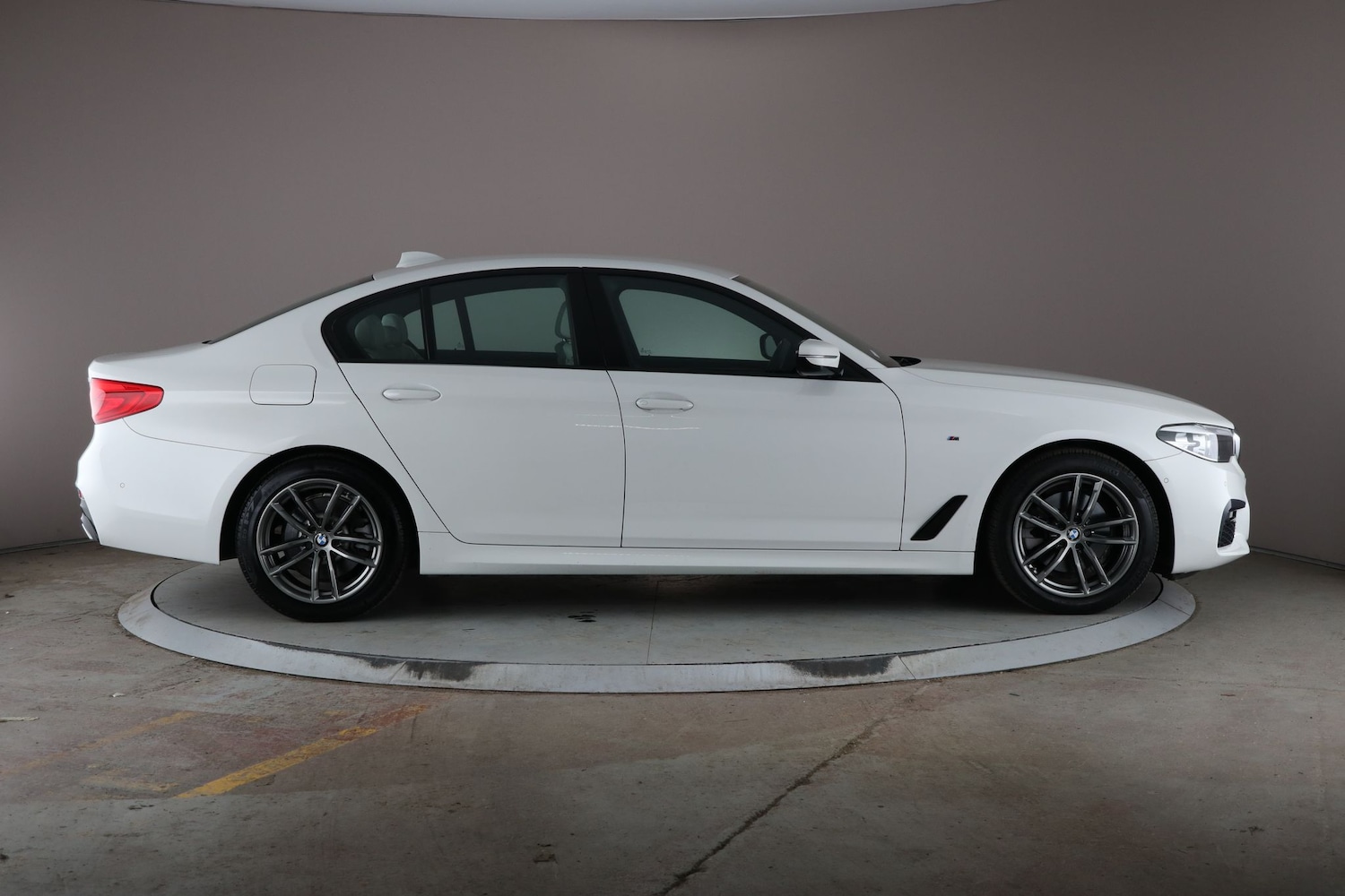 Used BMW 5 Series 2020 for sale - 76661420: Photo 9