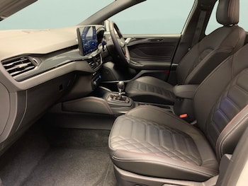 Used Ford Focus 2023 for sale - 76410860: Photo