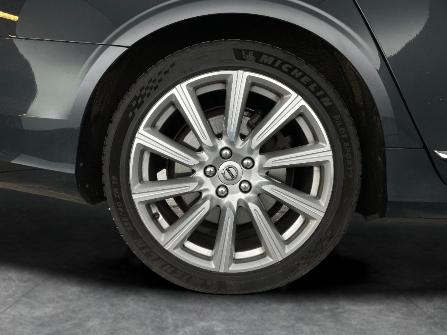 Used Volvo V90 2019 for sale - 77180449: Photo 32