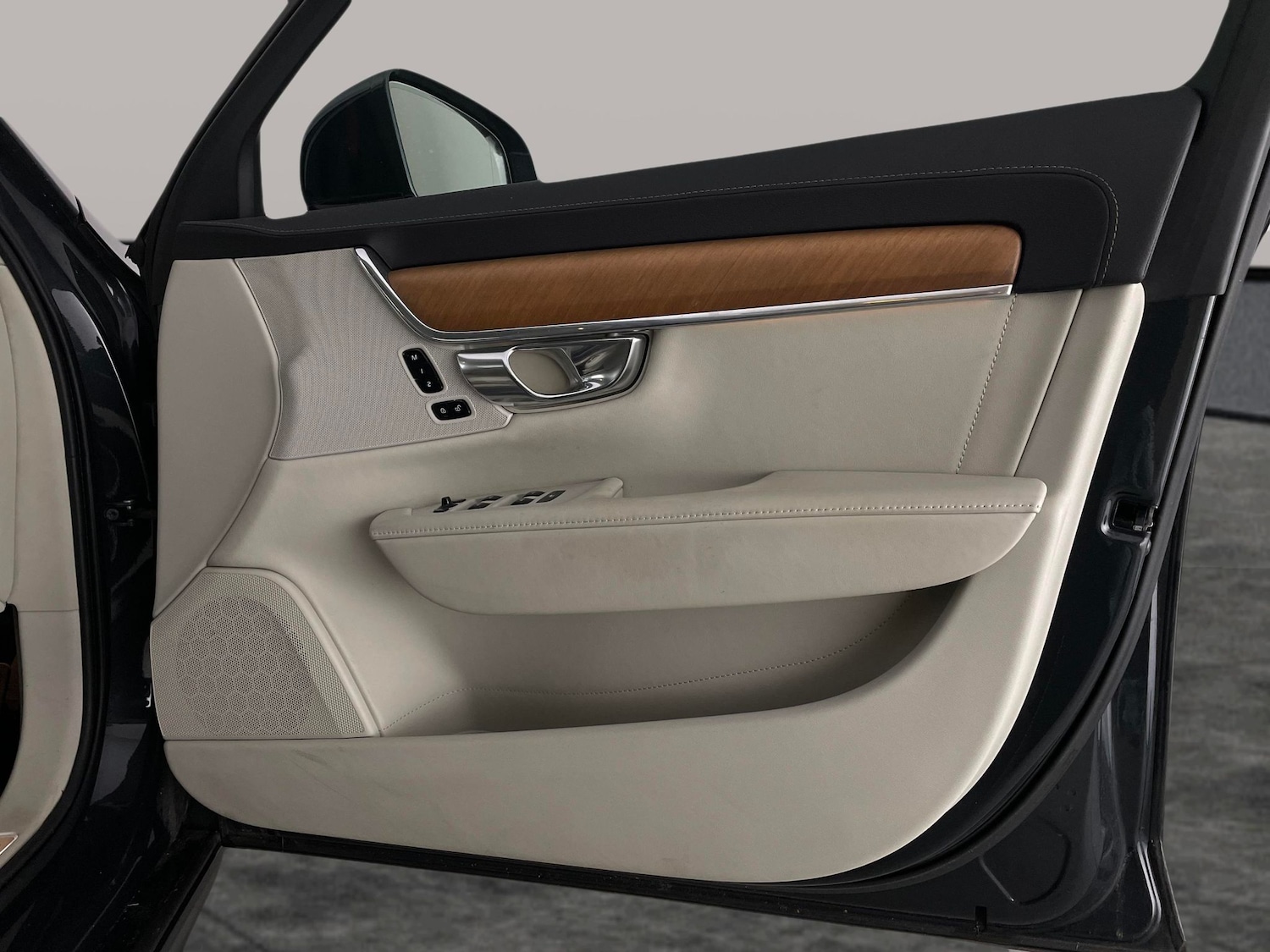 Used Volvo V90 2019 for sale - 77180449: Photo 37