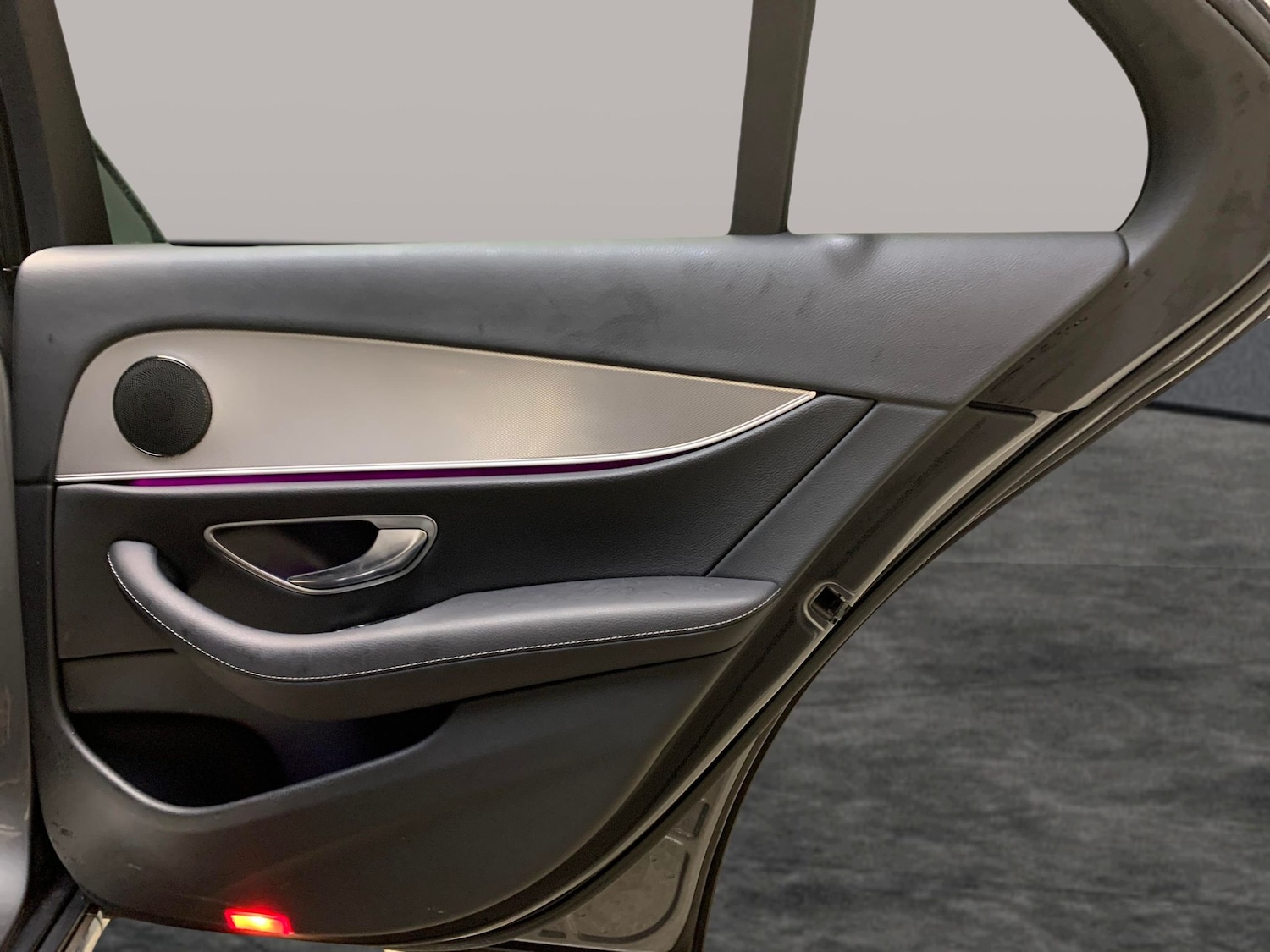 Used Mercedes-Benz E Class for sale - 77271973: Photo 27