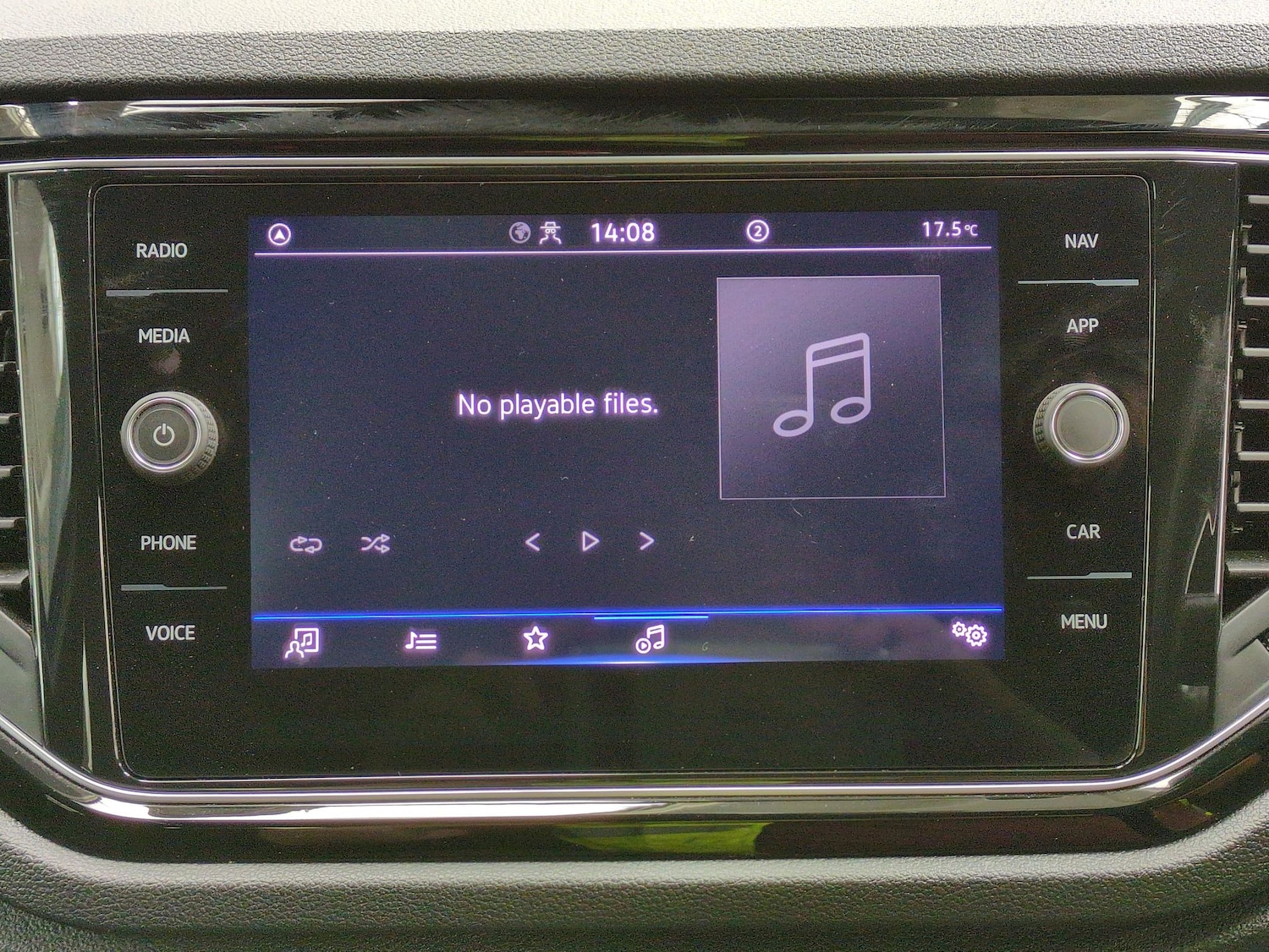 Used Volkswagen T-Roc 2021 for sale - 76155917: Photo 17