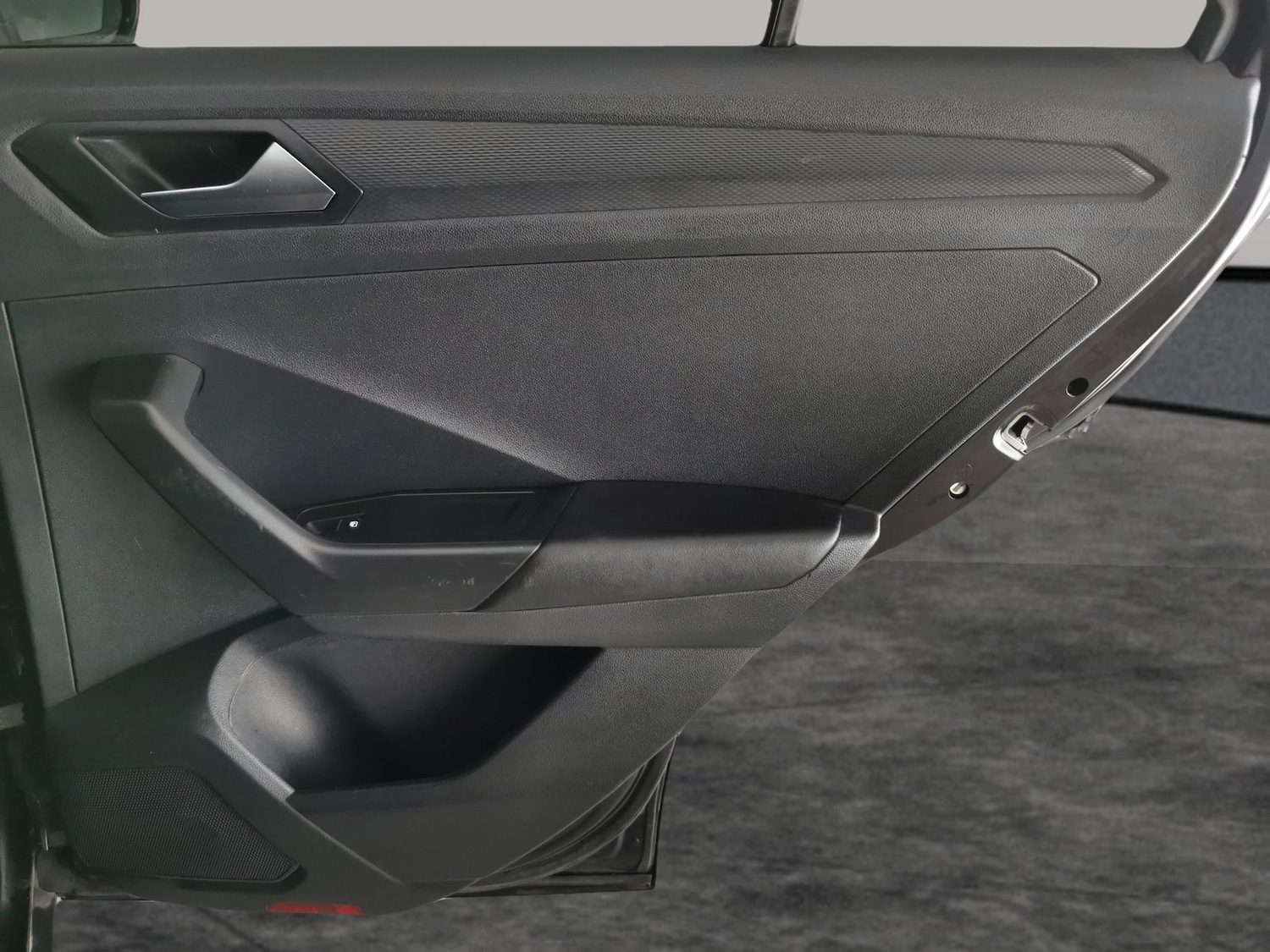 Used Volkswagen T-Roc 2023 for sale - 76661475: Photo 31