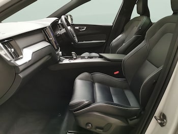 Used Volvo XC60 2022 for sale - 76128691: Photo 4