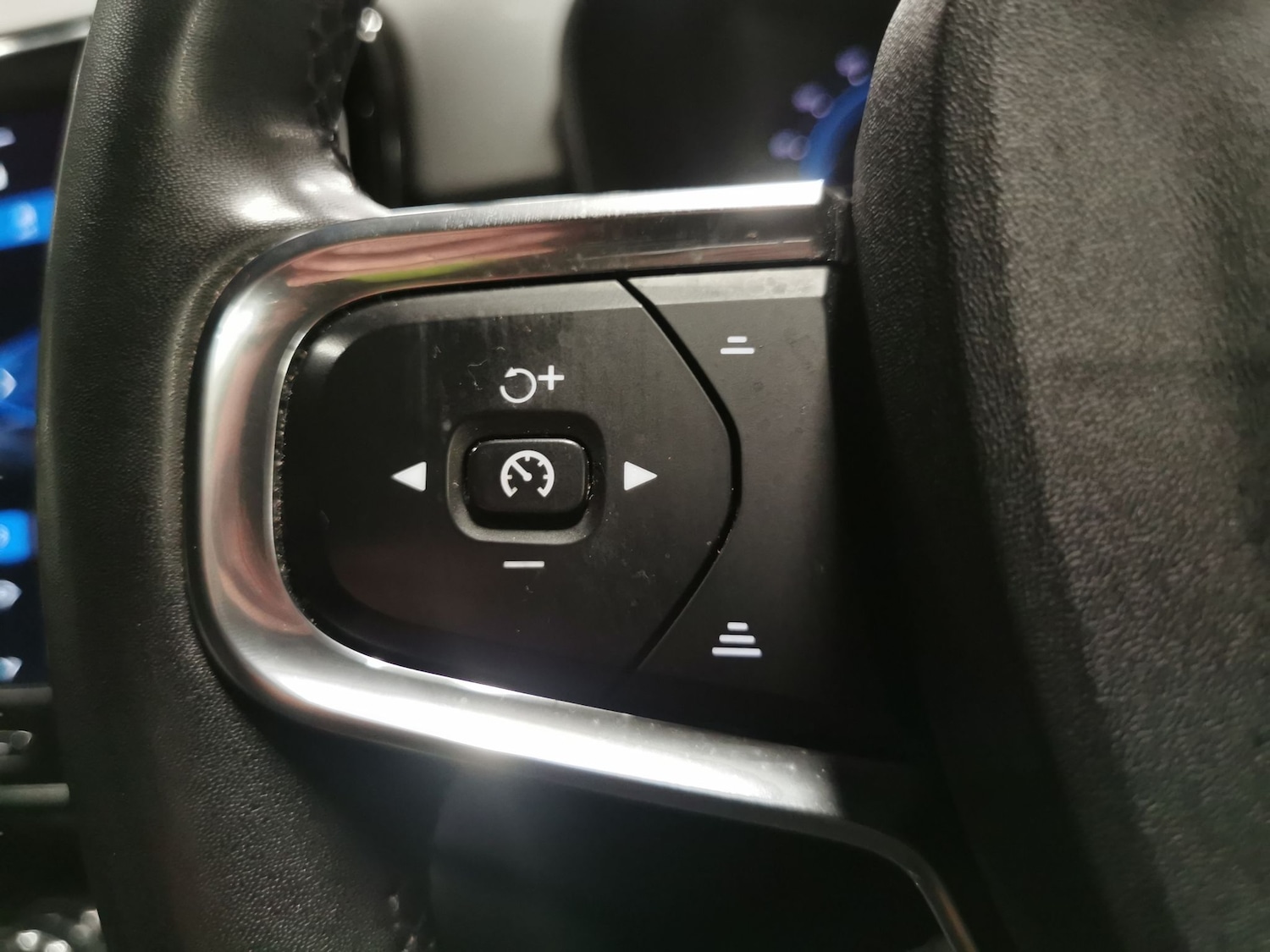 Used Volvo XC40 2021 for sale - 76704172: Photo 21